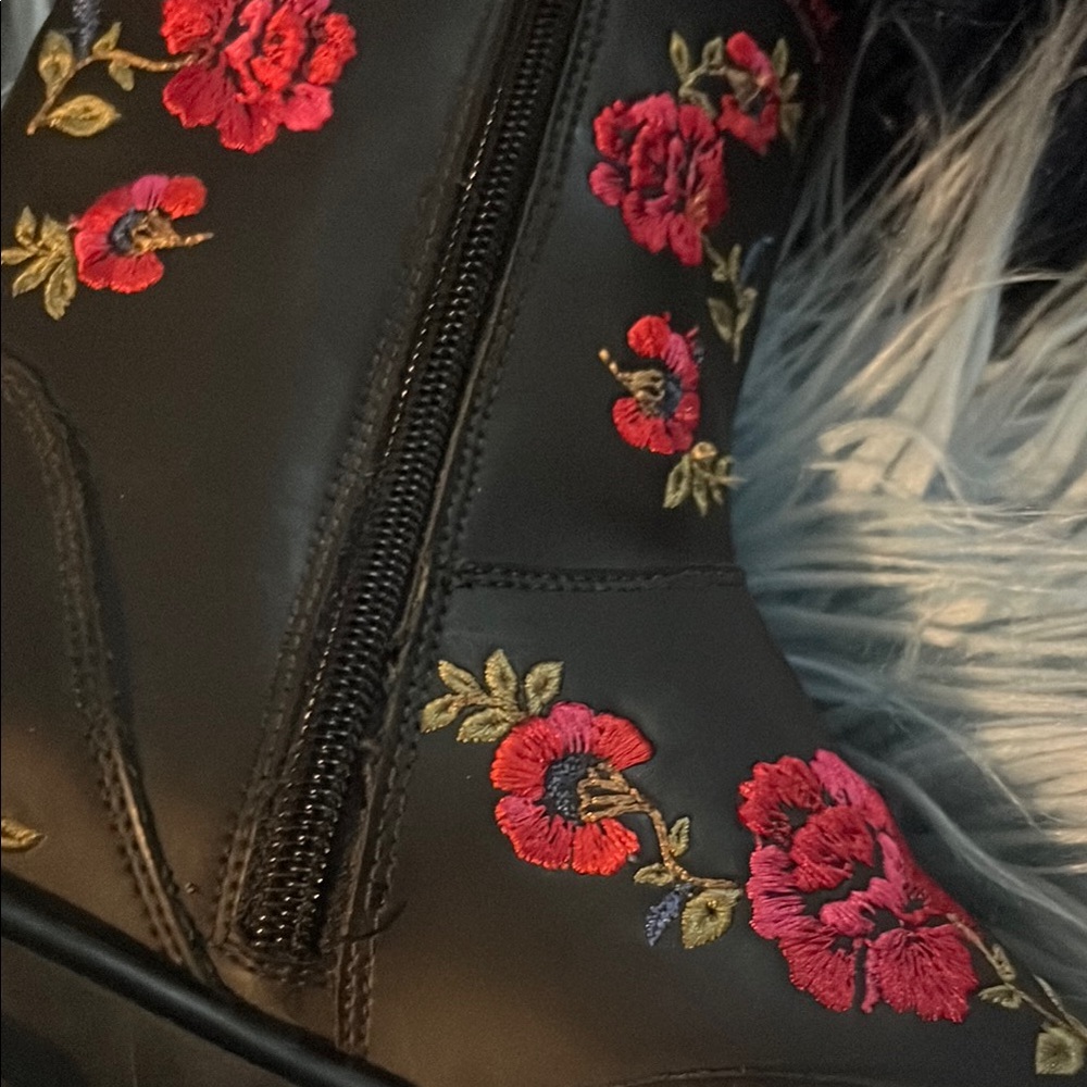New FARM Rio Black and Red Combat Boots with Floral Embroidery NWOT - Picture 11 of 16